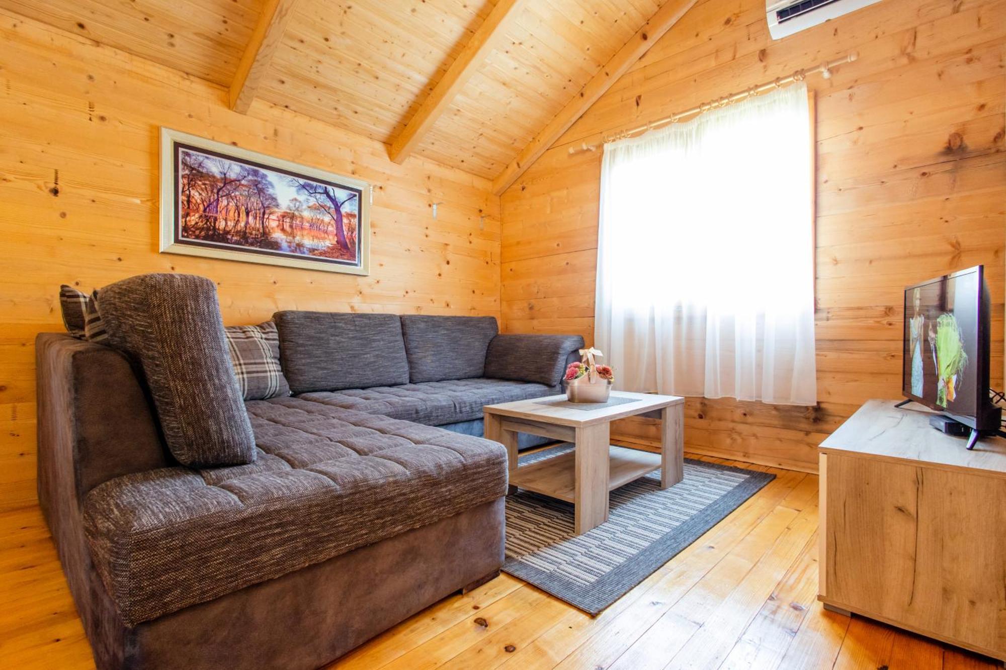 Katana Village Apartment Улцин Екстериор снимка