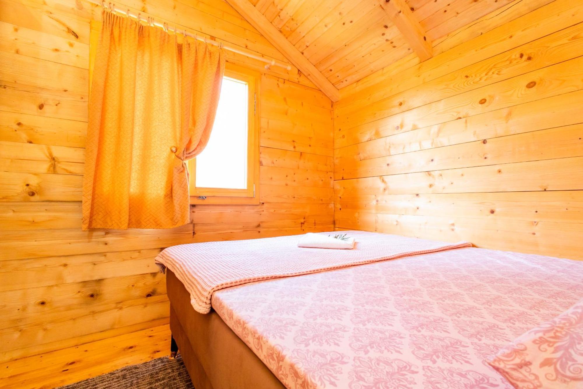 Katana Village Apartment Улцин Екстериор снимка