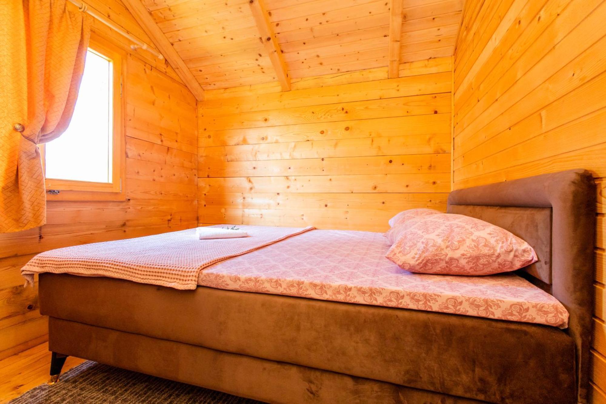 Katana Village Apartment Улцин Екстериор снимка